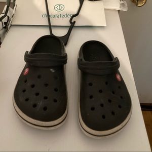 Black crocs size 6